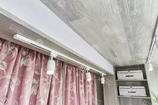 Объединение балкона с комнатой с отделкой и остеклением Объединение балкона с комнатой с отделкой и остеклением