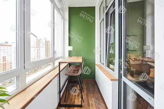 Дизайнерская отделка балкона гипсокартоном с утеплением и остеклением Дизайнерская отделка балкона гипсокартоном с утеплением и остеклением