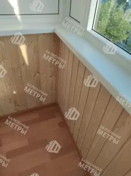 Холодное остекление балкона и отделка деревянной вагонкой Холодное остекление балкона и отделка деревянной вагонкой