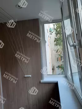 Отделка балкона под ключ ламинатом и натяжным потолком Отделка балкона под ключ ламинатом и натяжным потолком