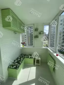 Зона отдыха с оранжереей на лоджии Зона отдыха с оранжереей на лоджии