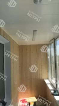 Отделка балкона профилем Rehau Grazio 70 под ключ с утеплением в многоквартирном доме Отделка балкона профилем Rehau Grazio 70 под ключ с утеплением в многоквартирном доме