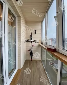 Панорамное остекление с размещением спортивного инвентаря Панорамное остекление с размещением спортивного инвентаря