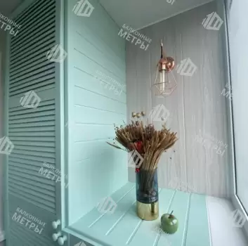 Хранение вещей и зона отдыха на балконе Хранение вещей и зона отдыха на балконе